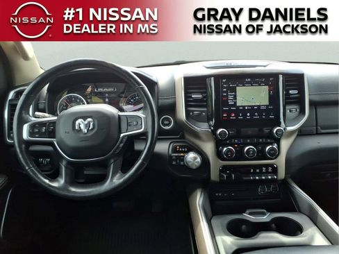 Used 2019 RAM 1500 Laramie AWD/4WD image 9