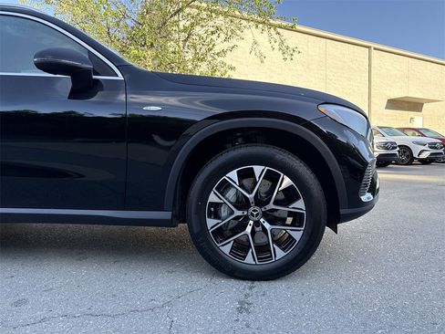 New 2025 Mercedes-Benz GLC 350e 4MATIC image 9