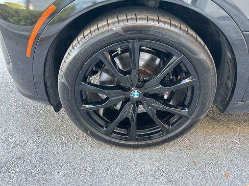 Used 2024 BMW X7 xDrive40i w/ M Sport Package image 15