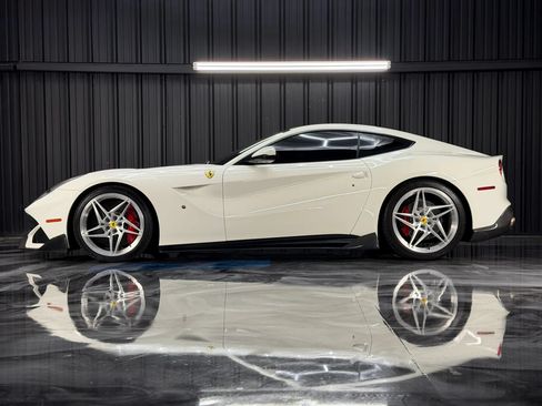 Used 2015 Ferrari F12 Berlinetta RWD image 8