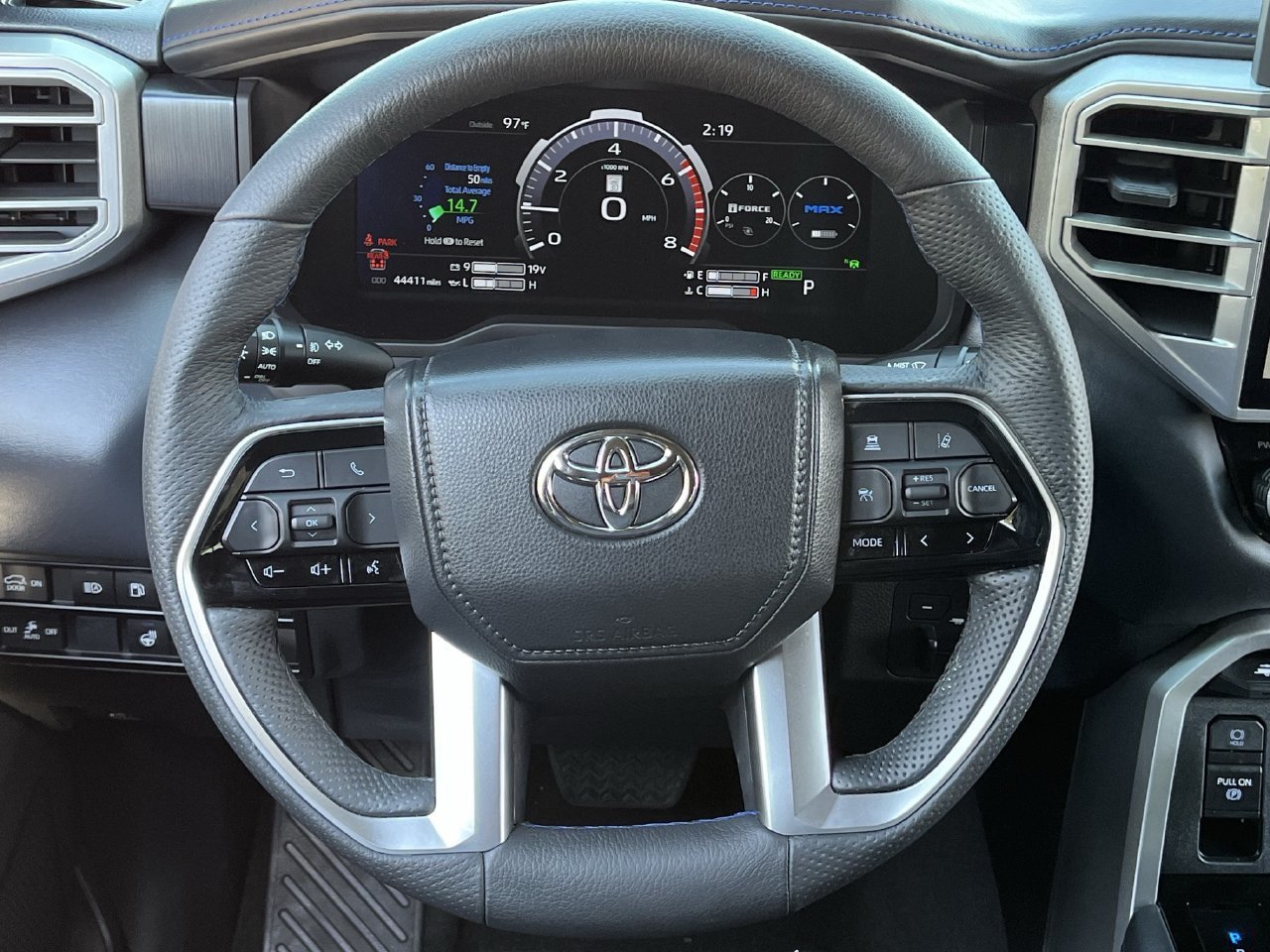 Used 2023 Toyota Sequoia Platinum AWD/4WD image 11