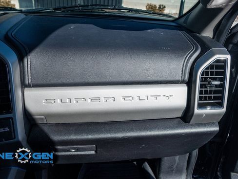 Used 2019 Ford F350 Lariat w/ Lariat Ultimate Package image 42