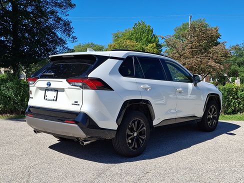 Used 2022 Toyota RAV4 SE w/ Convenience Package AWD/4WD image 6