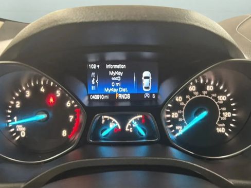 Used 2019 Ford Escape Titanium FWD image 11