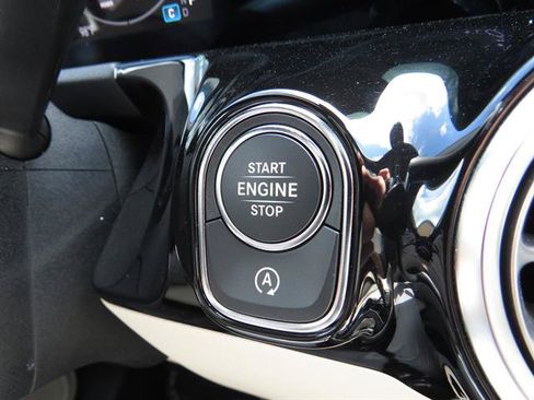 Used 2026 Mercedes-Benz GLA 250 4MATIC image 11