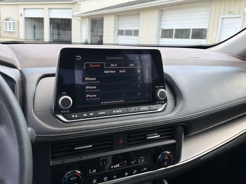 Used 2023 Nissan Rogue SV AWD/4WD image 18