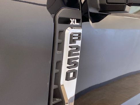 New 2026 Ford F250 XL w/ XL Chrome Package image 8