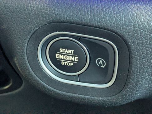 Used 2020 Mercedes-Benz GLS 450 4MATIC image 32