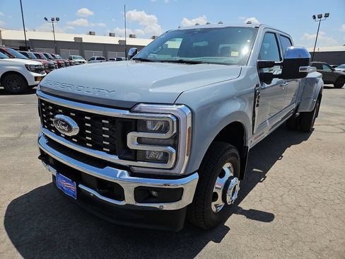 New 2026 Ford F350 King Ranch w/ Chrome Package AWD/4WD image 4