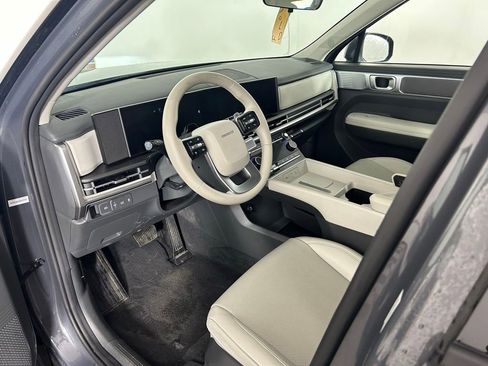 Used 2025 Hyundai Santa Fe SEL image 14