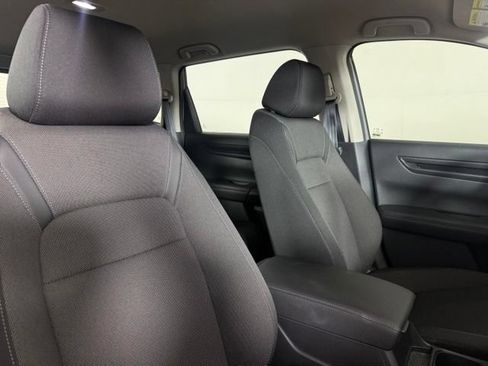 Used 2024 Honda CR-V LX image 17