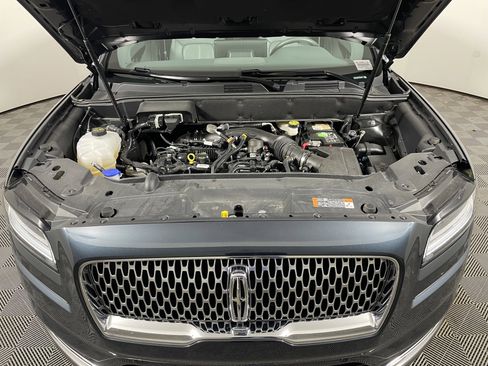 Used 2023 Lincoln Nautilus Reserve w/ Equipment Group 202A image 11