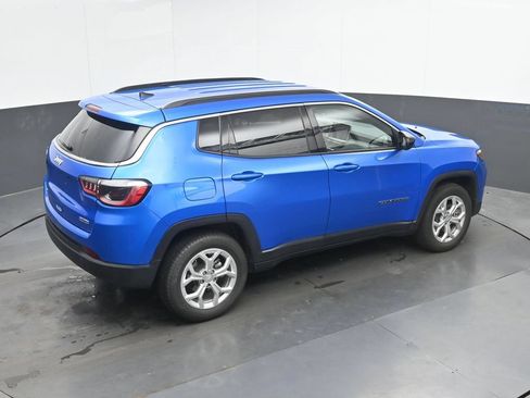 Used 2024 Jeep Compass Latitude AWD/4WD image 30