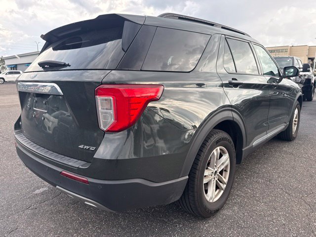 Used 2022 Ford Explorer XLT w/ Equipment Group 202A AWD/4WD image 5