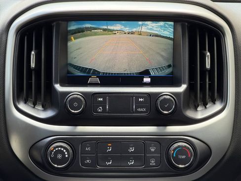 Used 2021 Chevrolet Colorado LT w/ LT Convenience Package image 12