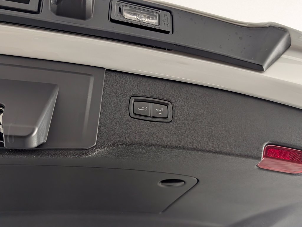 New 2026 Porsche Cayenne AWD/4WD image 18