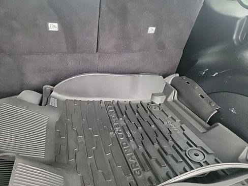 Used 2021 Jeep Grand Cherokee Laredo X image 29