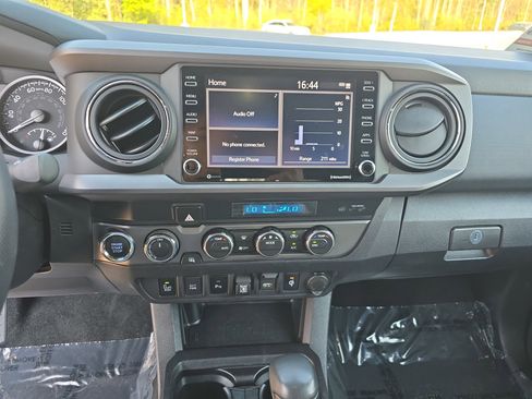 Used 2023 Toyota Tacoma TRD Sport w/ Advanced Technology Package image 22