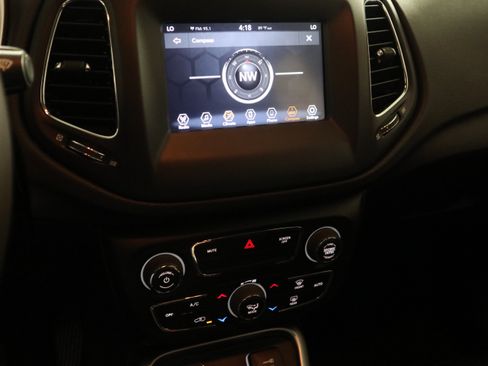 Used 2021 Jeep Compass Latitude FWD image 22