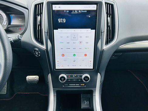 Used 2024 Ford Edge ST-Line image 18