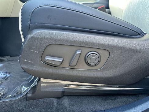 New 2026 Kia Carnival EX image 14