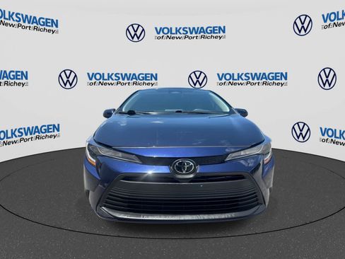 Used 2023 Toyota Corolla LE FWD image 9