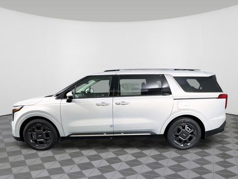 New 2025 Kia Carnival SX FWD image 31