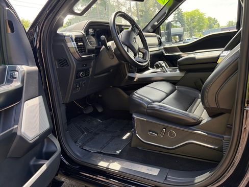 Used 2025 Ford F150 Platinum w/ FX4 Off-Road Package AWD/4WD image 10