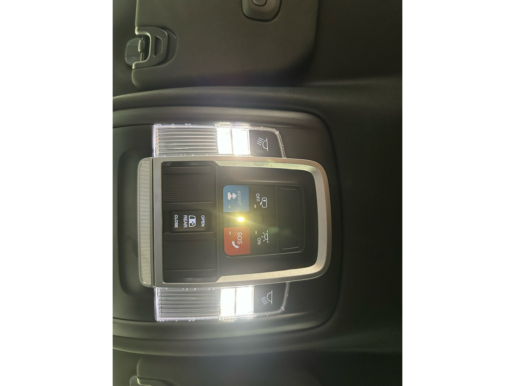 Used 2026 RAM 1500 Laramie AWD/4WD image 33