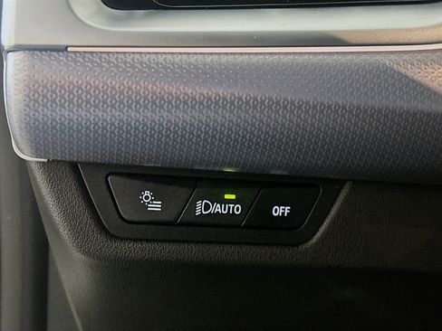 Used 2025 BMW X2 xDrive28i w/ M Sport Package image 17