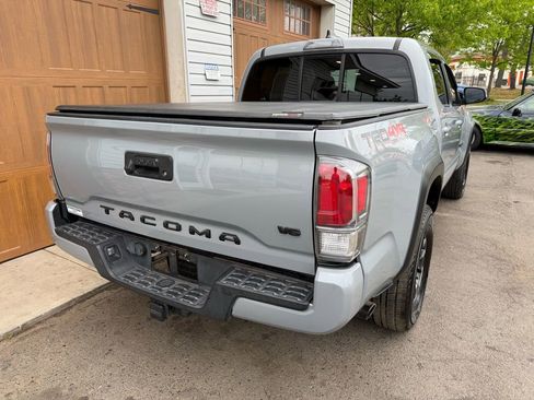 Used 2020 Toyota Tacoma TRD Off-Road AWD/4WD image 3