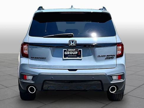 Certified 2024 Honda Passport Black Edition image 5