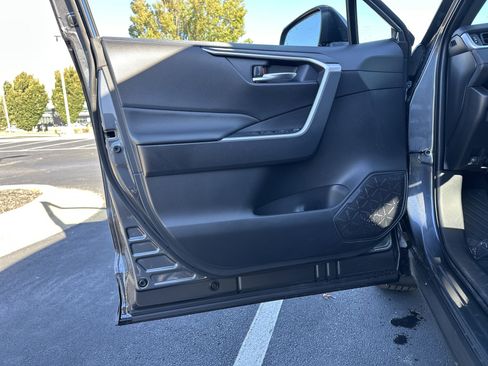 Used 2025 Toyota RAV4 SE image 14