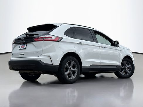 Certified 2023 Ford Edge SEL w/ Sport Appearance Package AWD/4WD image 2