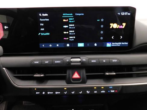 Used 2025 Kia K4 LXS image 28