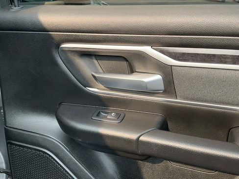 Used 2022 RAM 1500 Big Horn AWD/4WD image 32