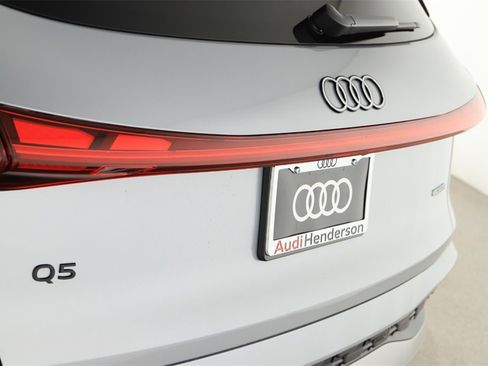 New 2025 Audi Q5 Prestige image 29