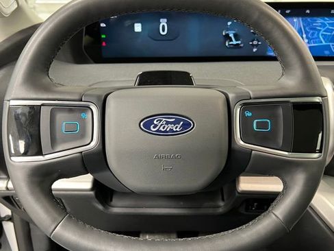 Used 2025 Ford Expedition Active AWD/4WD image 20
