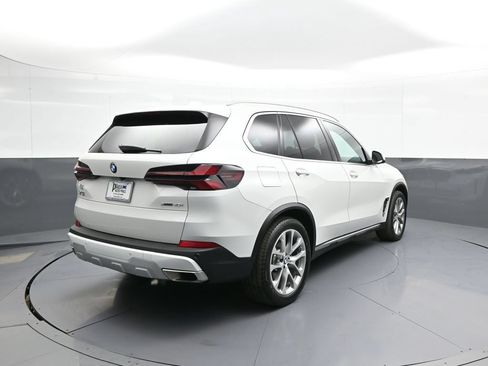 Used 2024 BMW X5 xDrive40i w/ Premium Package AWD/4WD image 6