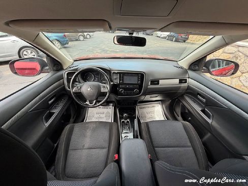 Used 2017 Mitsubishi Outlander ES AWD/4WD image 21