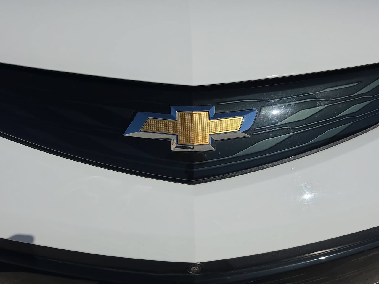 Used 2019 Chevrolet Bolt Premier w/ Infotainment Package FWD image 30