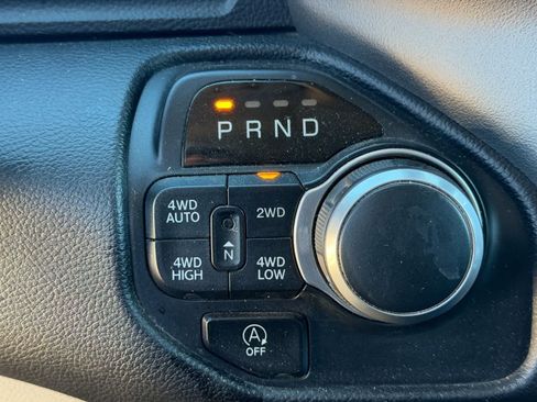 Used 2019 RAM 1500 Big Horn AWD/4WD image 17