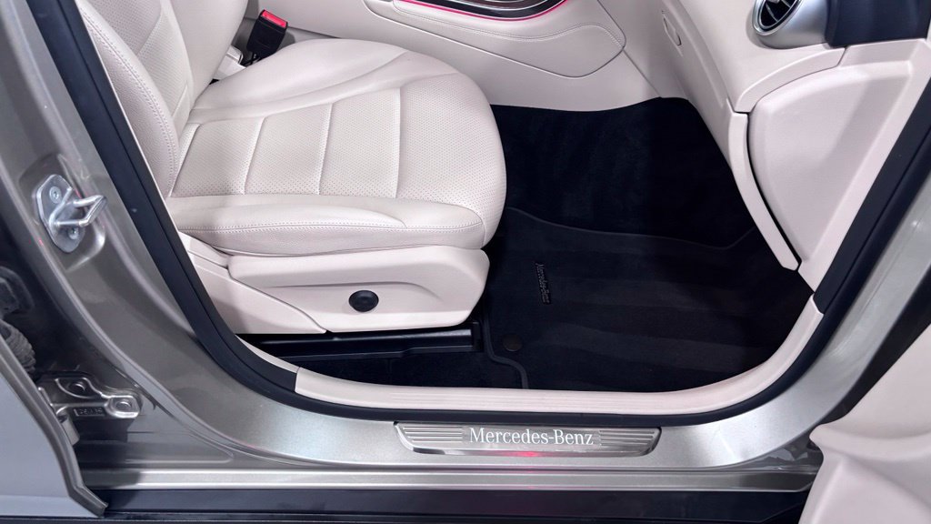 Certified 2021 Mercedes-Benz GLC 300 4MATIC image 18