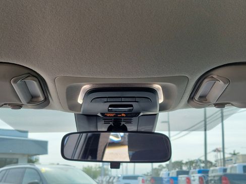 Used 2025 Toyota Corolla LE image 20