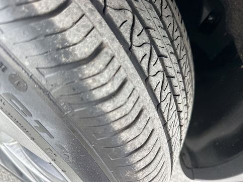 Used 2023 Tesla Model Y Long Range image 35