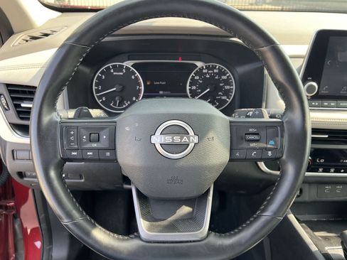 Used 2025 Nissan Rogue SV AWD/4WD image 7