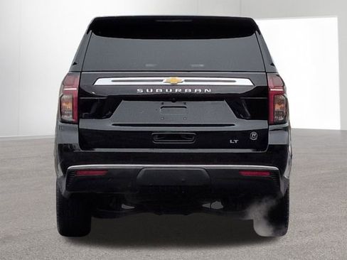 Used 2024 Chevrolet Suburban LT image 6