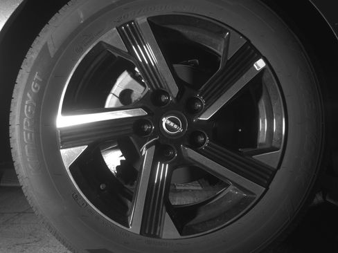 Used 2025 Nissan Sentra SV image 15