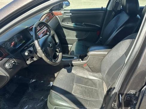 Used 2009 Chevrolet Impala LTZ FWD image 10