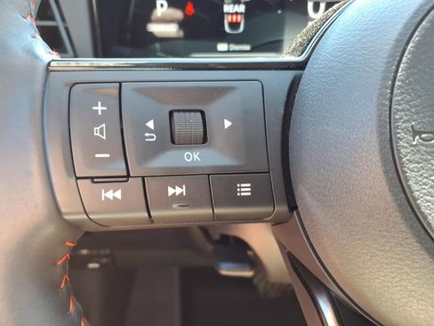 Used 2025 Nissan Kicks SR FWD image 20